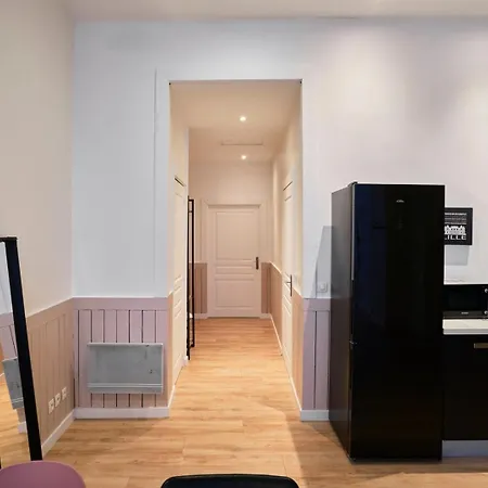 アパート Old Lille: Charming Renovated リール