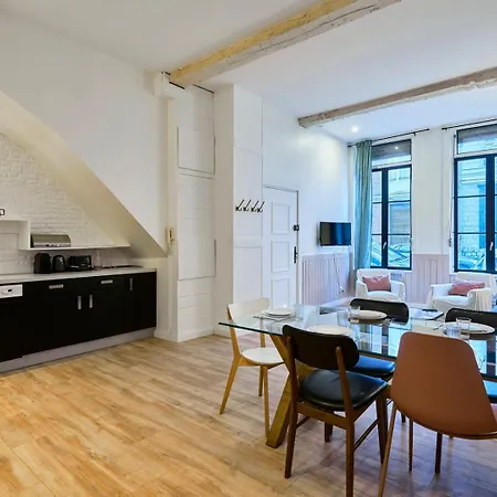 アパート Old Lille: Charming Renovated リール